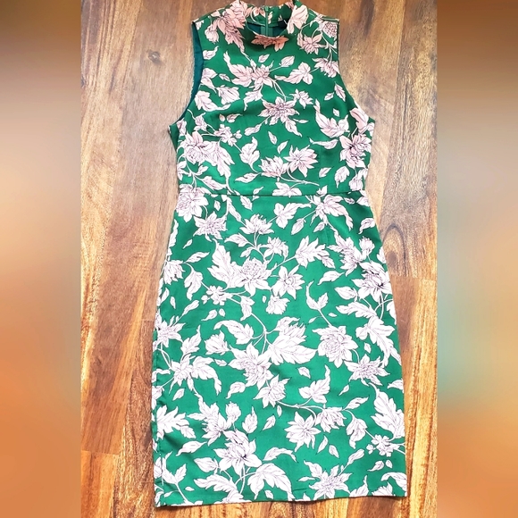Lulus Dresses & Skirts - Green floral 60s retro wiggle dress mock turtleneck LULUs size M